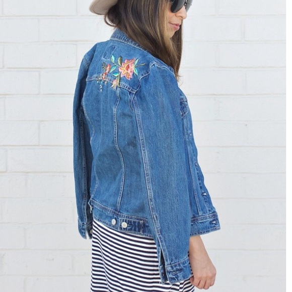 Embroidered Floral Jean Jacket OLD NAVY - Picture 3 of 8